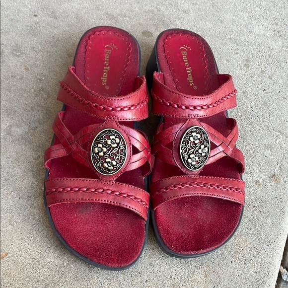 Bare Traps Red Leather Sandal! Women’s 6.5 - Picture 1 of 6